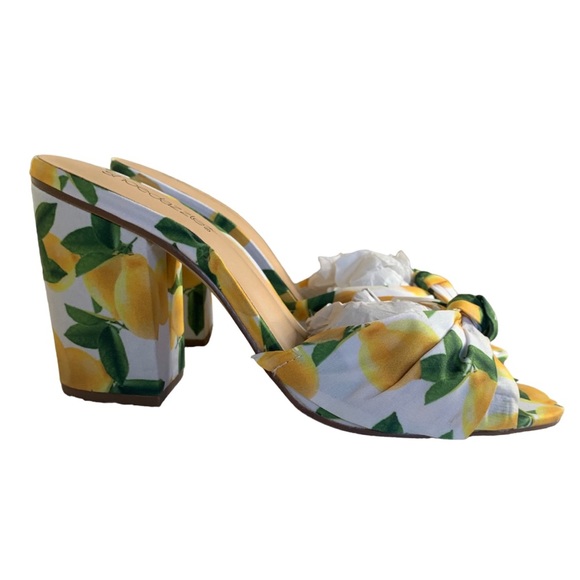 Shoe Dazzle Shoes - Woman’s spring summer slip on cute white yellow & green lemon 3inch block heels
